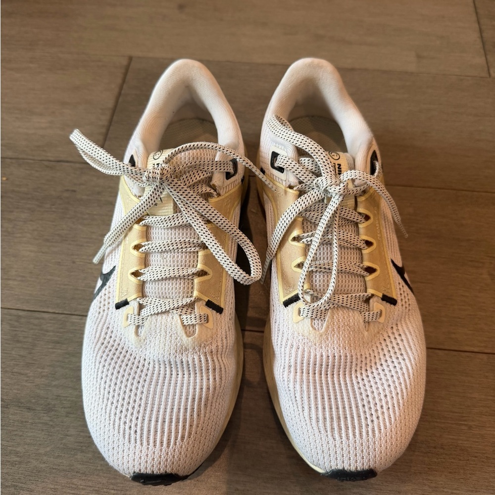 White and Cream Nike Running Shoes - Picture 2 of 5